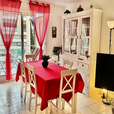 Apartment For 6 People