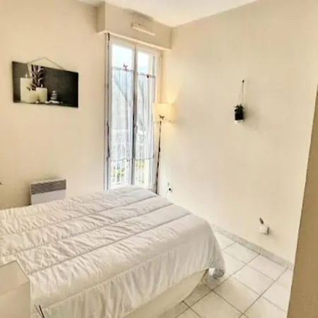Apartment For 6 People *